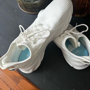 Amazon Women's White Athletic Shoes